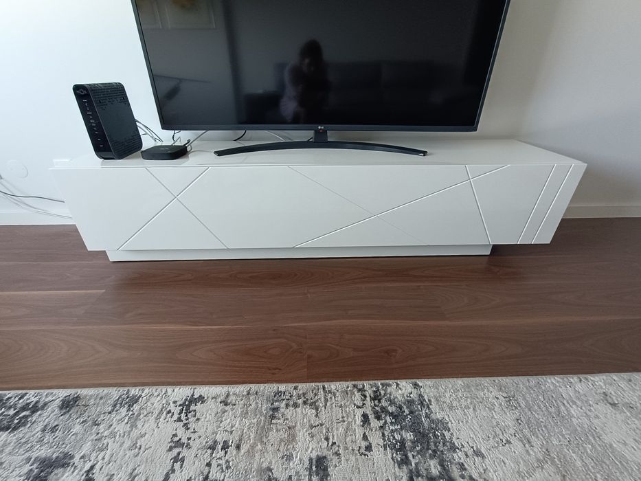 Móvel sala de estar com suporte para TV