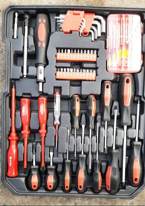 НОВЫЙ набор инструментов.