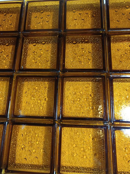 Luksfery z rozbiórki, Ząbkowice, Asteroid