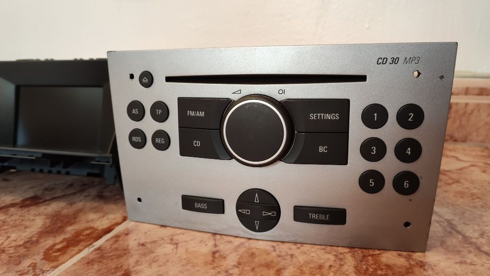 Radio CD30 OPEL ASTRA H GTC BLAUPUNKT com BID com moldura