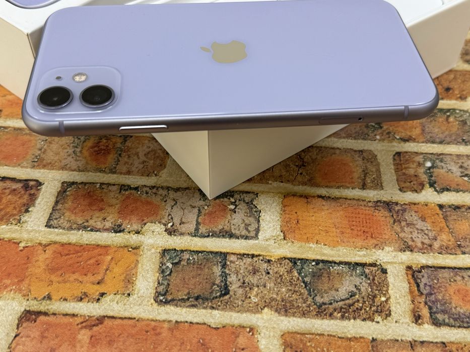 Iphone 11 64gb neverlock Perple 200$