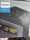 Радіоприймач годинник Philips новий