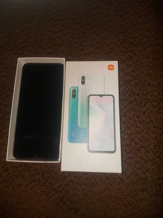 Sprzedam telefon  Redmi 9A  z etui.