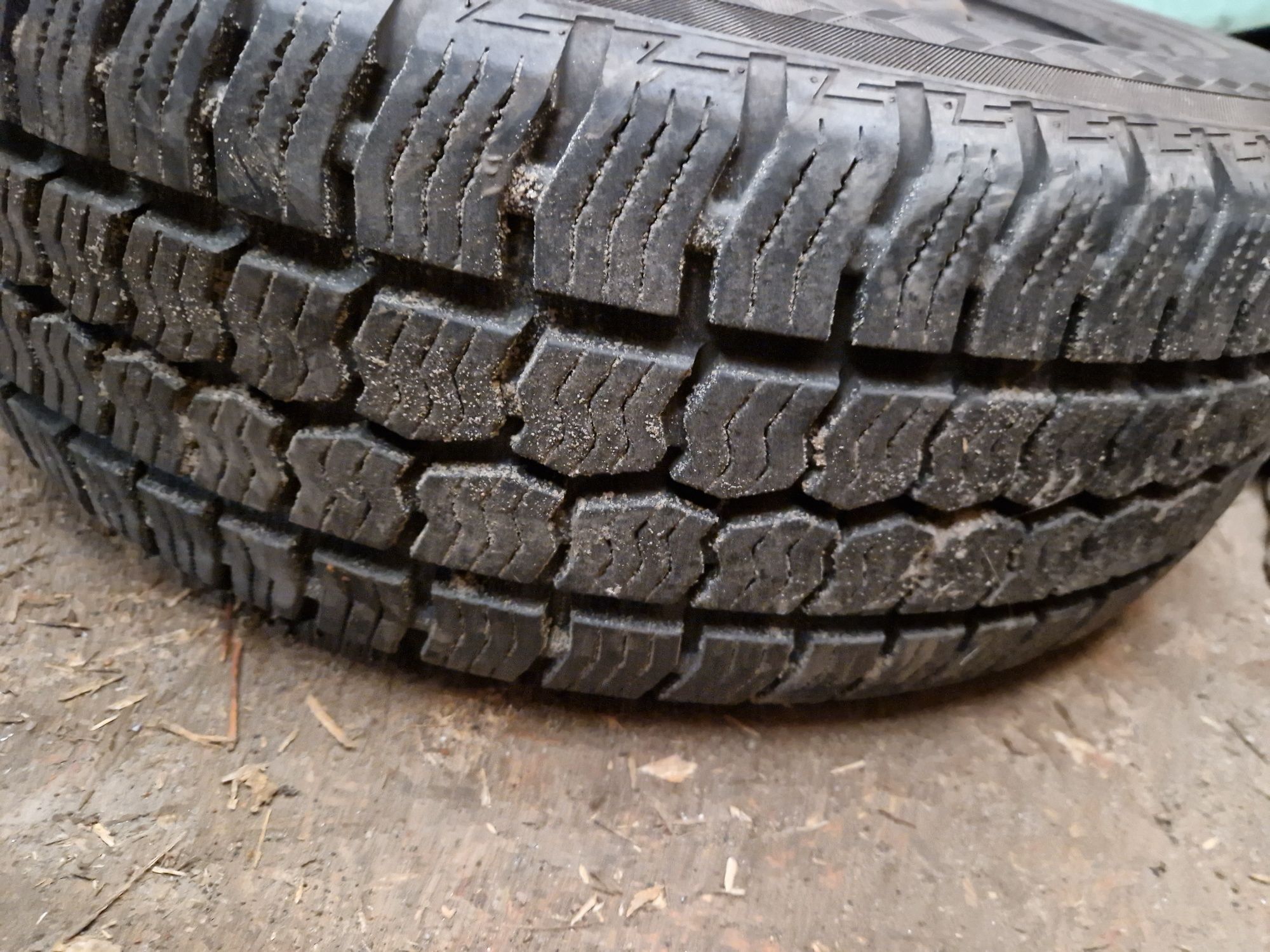 Opony wielosezon 215/65R16c 10mm Różne modele