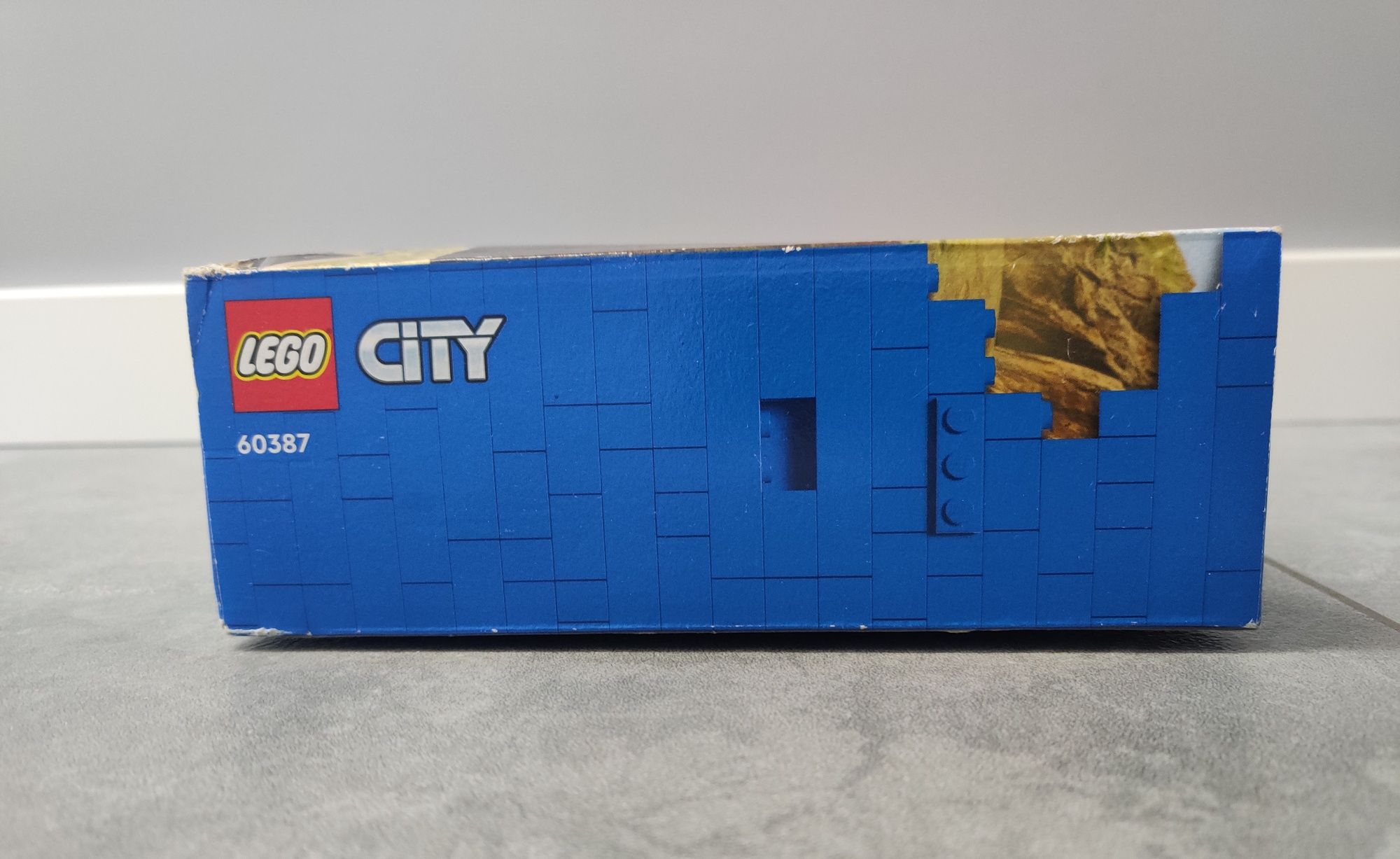 LEGO 60387 City Przygody samochodem terenowym z napędem 4x4