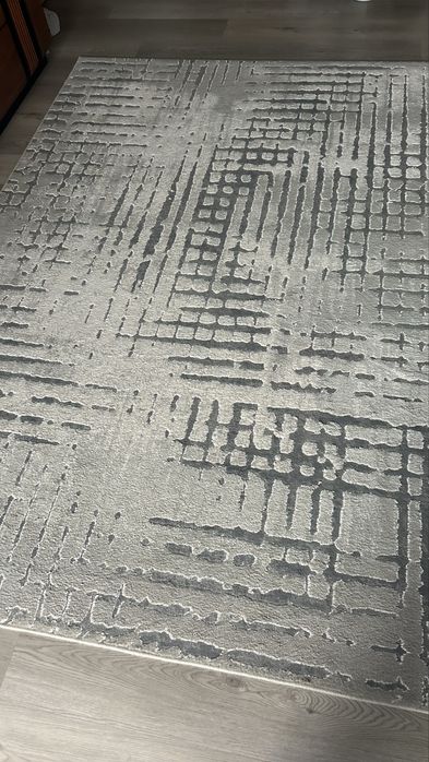 Sprzedam dywan  kolor szary