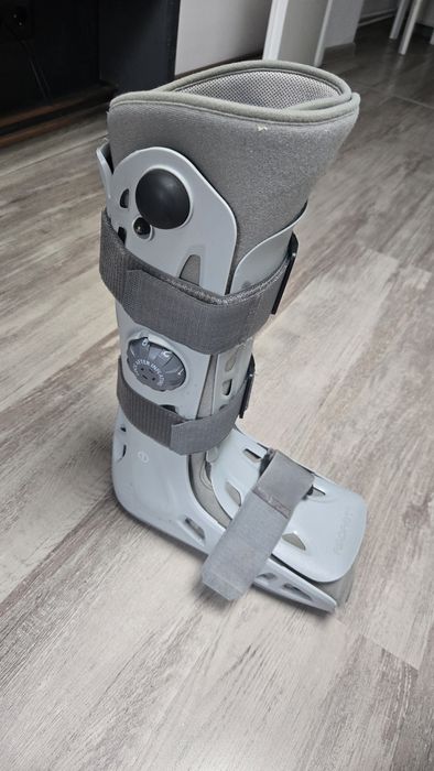 Orteza ortopedyczna wysoka /rozmiar uniwersalny