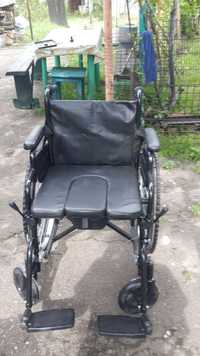 Инвалидная коляска Golfi G120 с санитарным оснащением