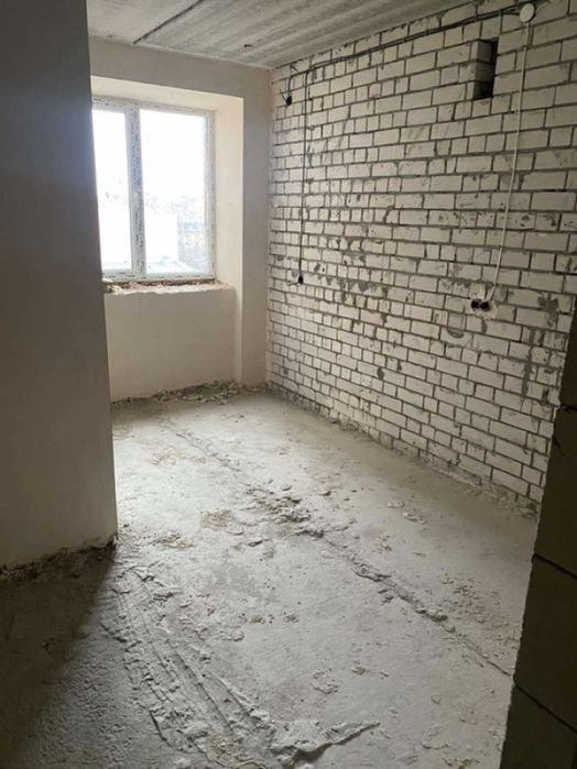 Двір закритого типу.