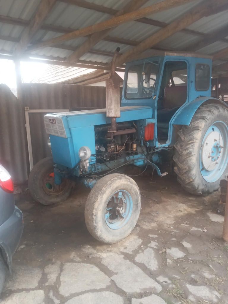 Продам трактор Т-40