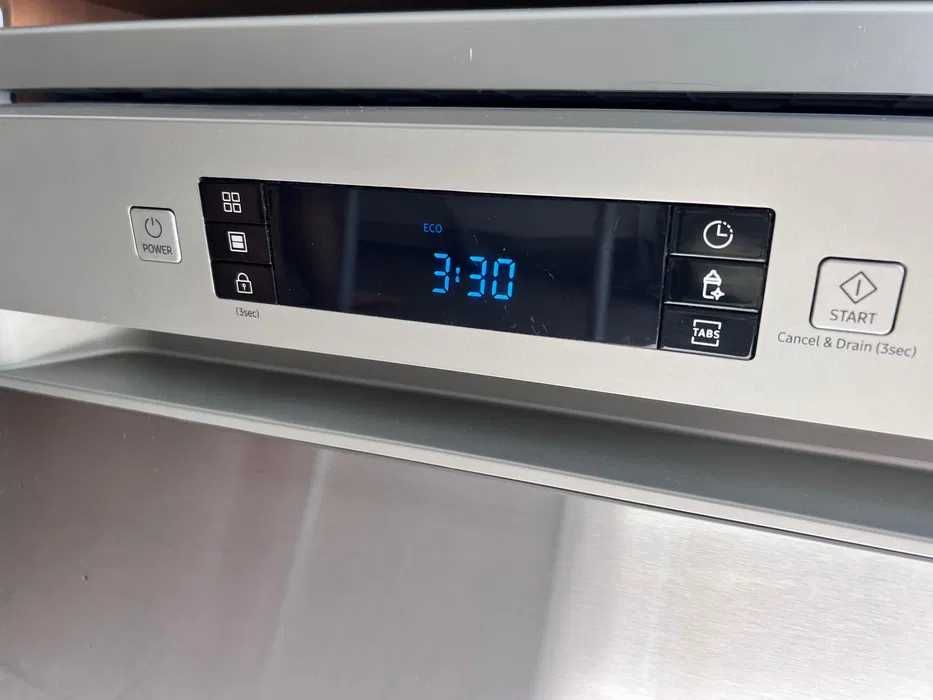 Máquina de Lavar Loiça SAMSUNG muito nova