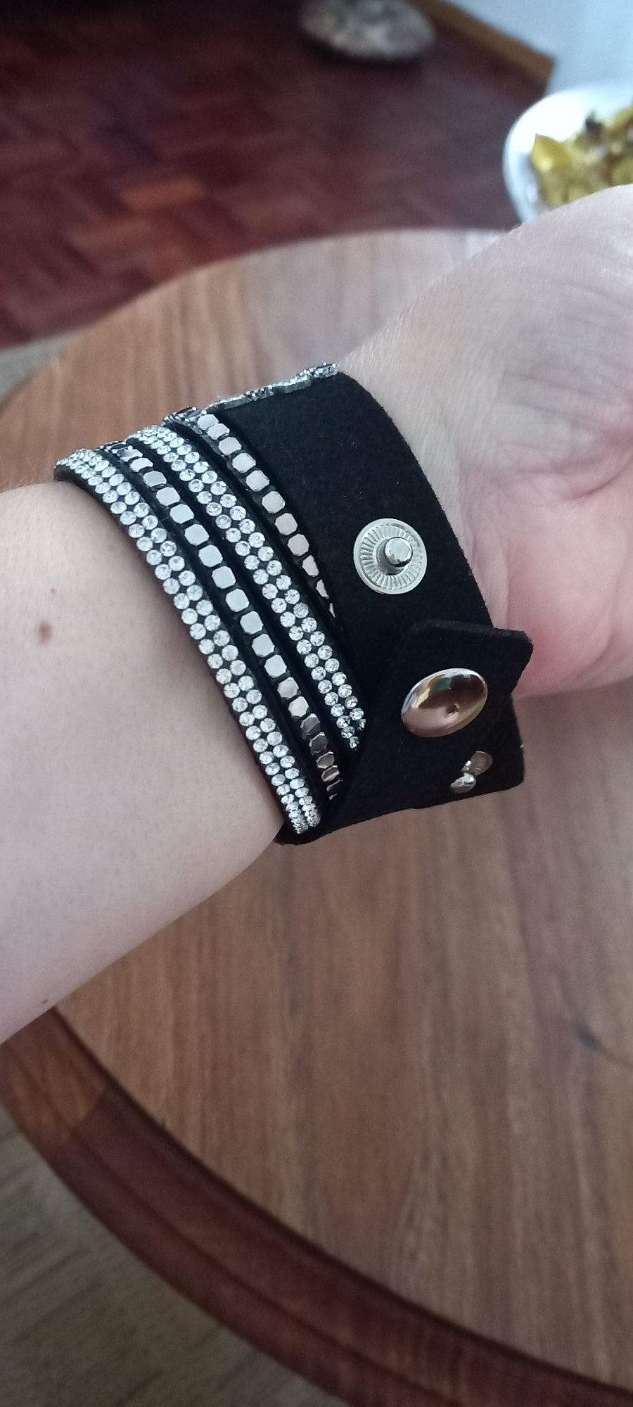 Conjunto de 2 pulseiras de varias voltas - em bom estado