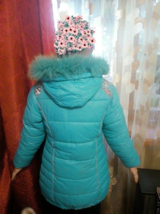 Зимняя курточка (куртка, пуховик) на девочку р, 140-152