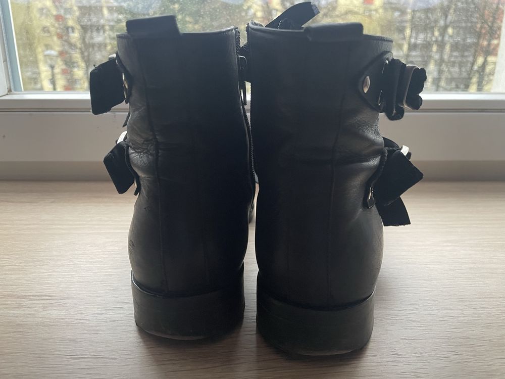botki czarne Badura 38