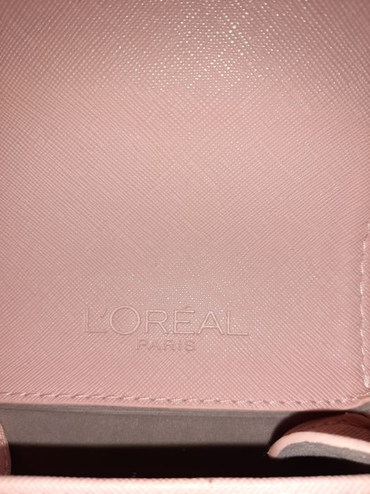 Сумочка для телефону від Loreal