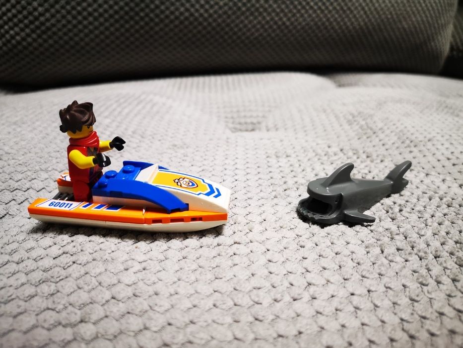 Lego City 60011 Na ratunek surferowi. Lego City 60011 Na ratunek surfe