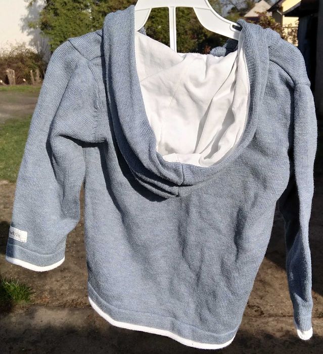 bluza niebieska newbie KappAhl kaptur guziki bawełna organiczna 62