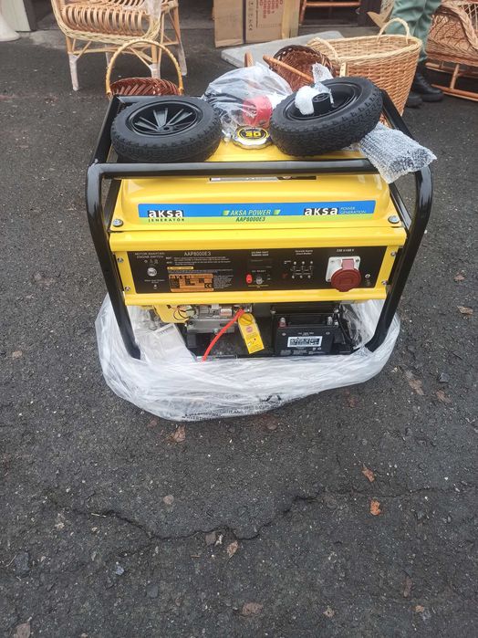 Генератор бензиновий Aksa AAP8000e3 220/380 в наявності