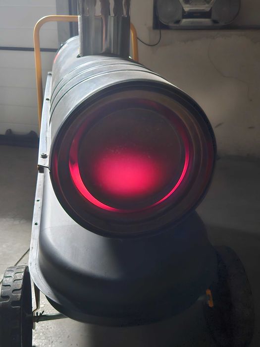 Nagrzewnica Wentylator Olejowo Spalinowy Z Kominem 40k PM-NAG-40SKN