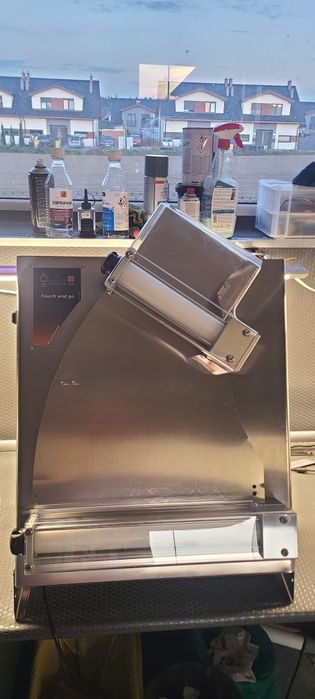 Wałkownica elektryczna do ciasta Prismafood „Touch and Go”