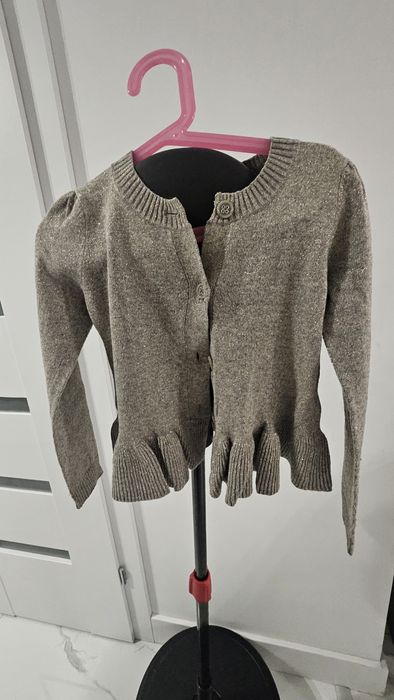 Sweterek świąteczny złoty rozm. 122/128