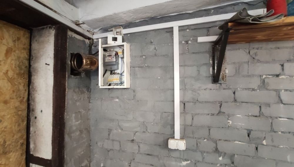 Продам двойной гараж на черной горе г.к. Металлург с арендаторами