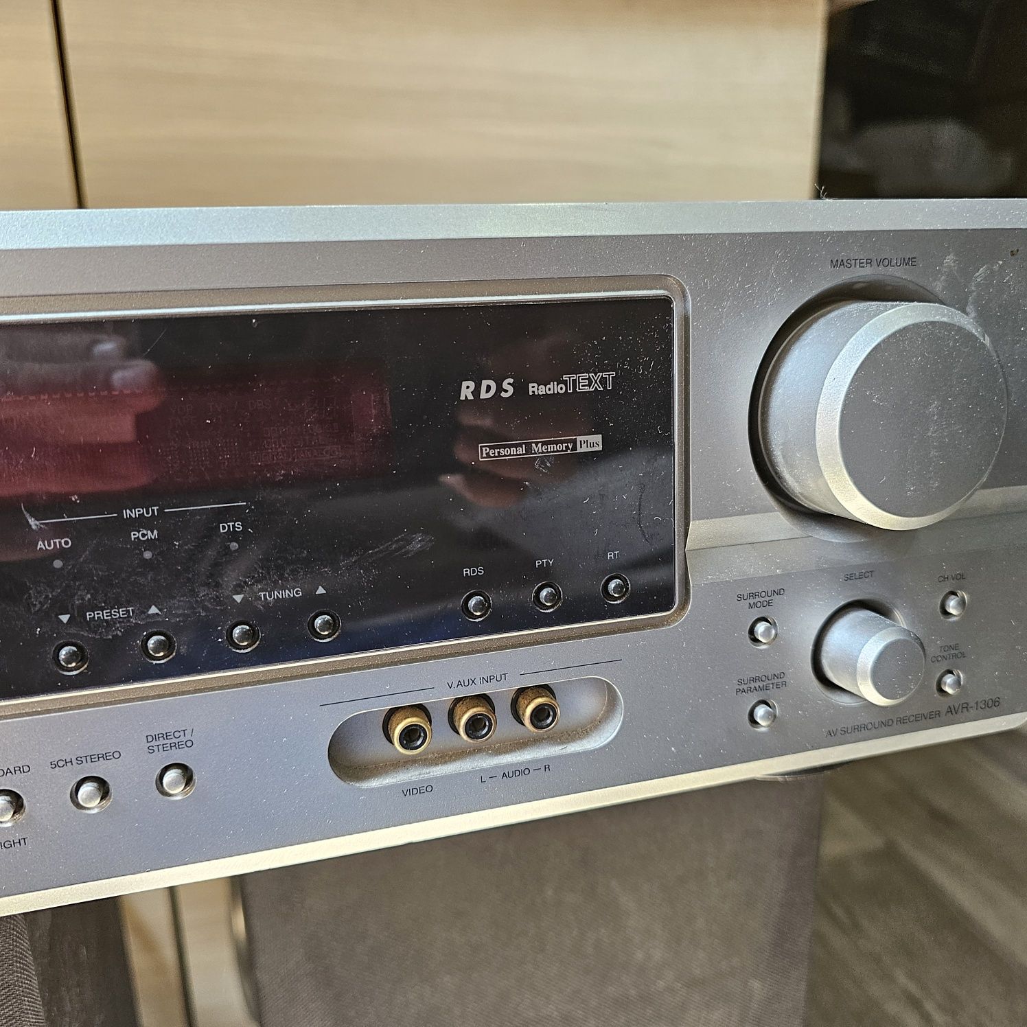Amplituner  DENON AVR 1306 srebny