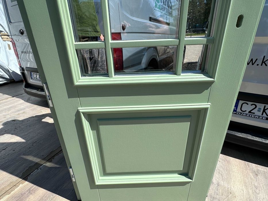 DRZWI ZEWNĘTRZNE drewniane zielone angielski  styl przeszklone