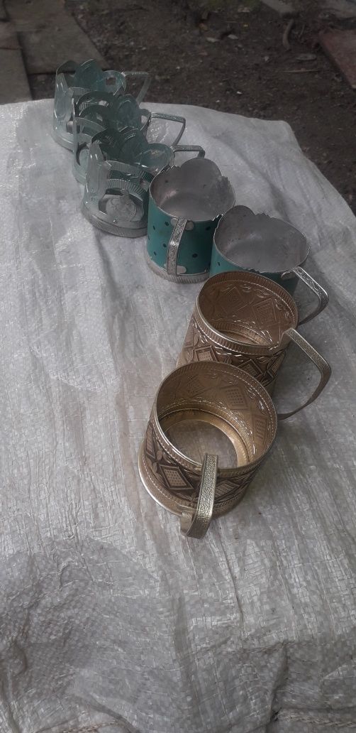Підставки алюмінієві для стаканів