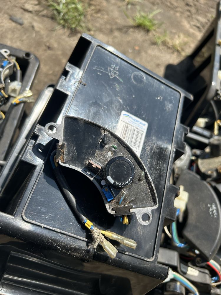 Regulator napięcia  agregat prądotwórczy 2kw