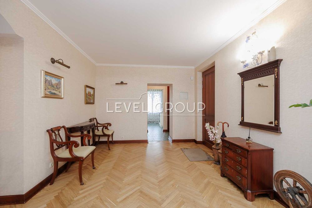 Оренда просторої на вул. Тарасівська, 21, Голосіївський р-н.