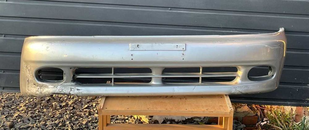 бампери задні передні