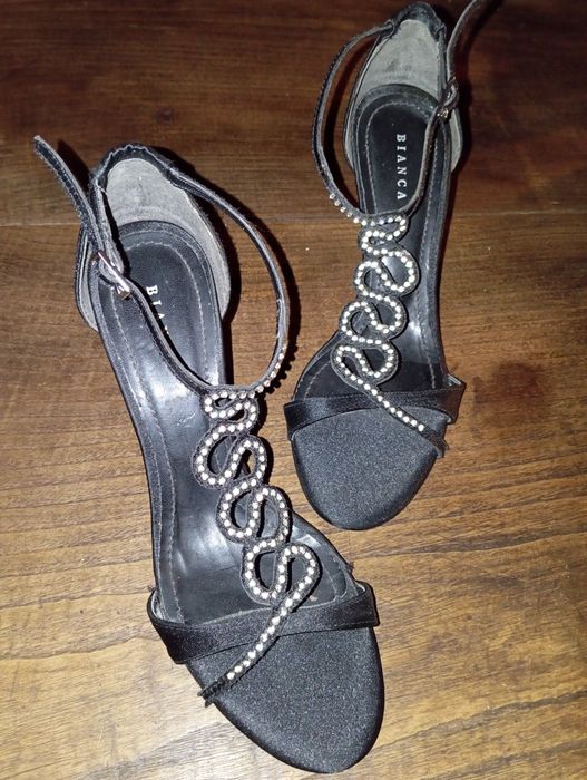 Sandálias Salto Pretas - Bianca