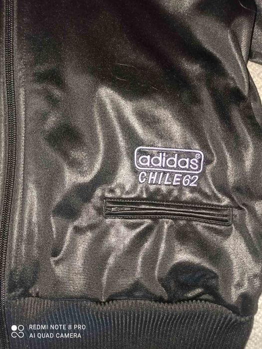 Жіноча спортивна куртка