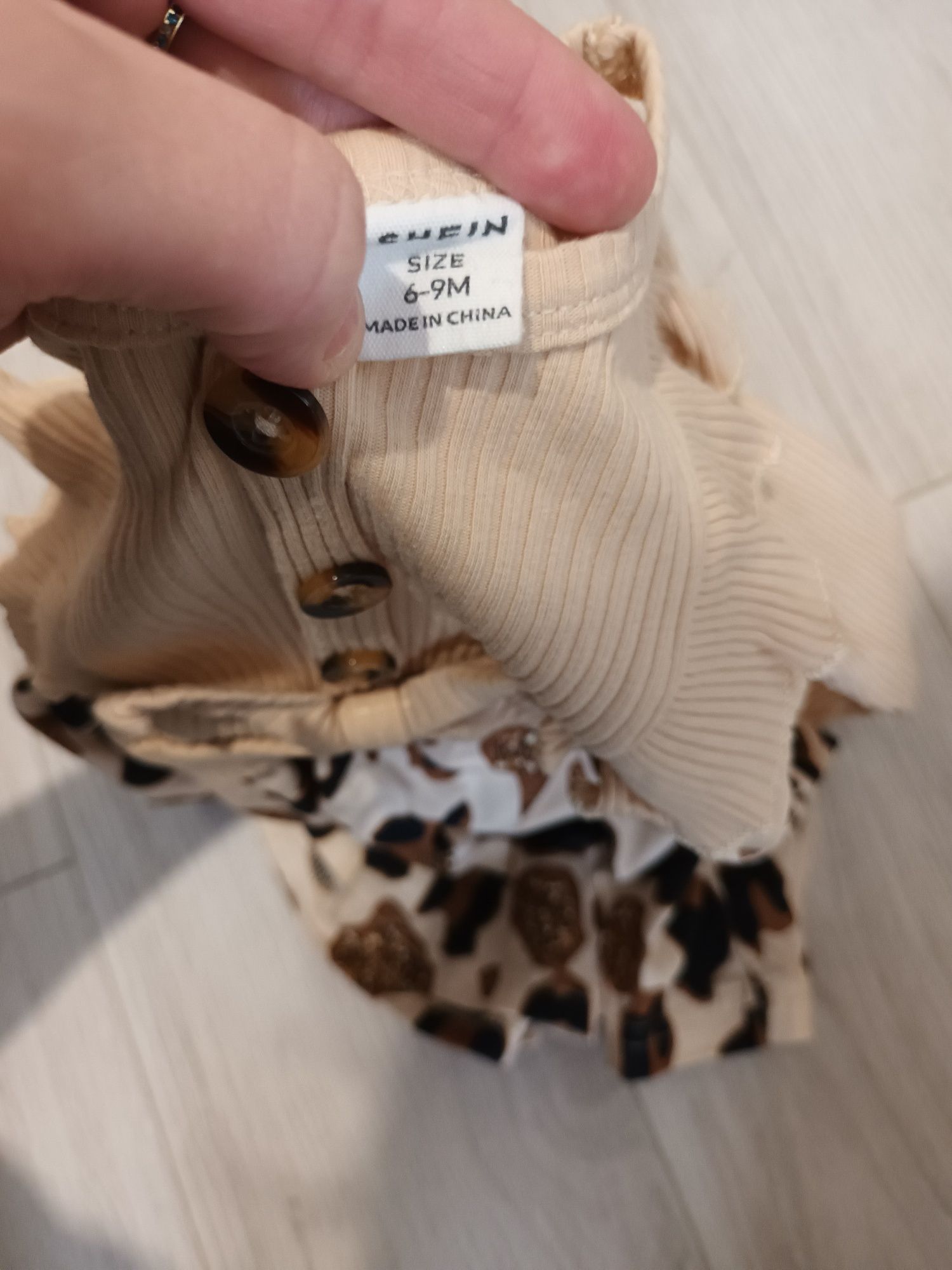 Sukienki 74 62 CA shein Pepco stan bardzo dobry każda po 10 zł