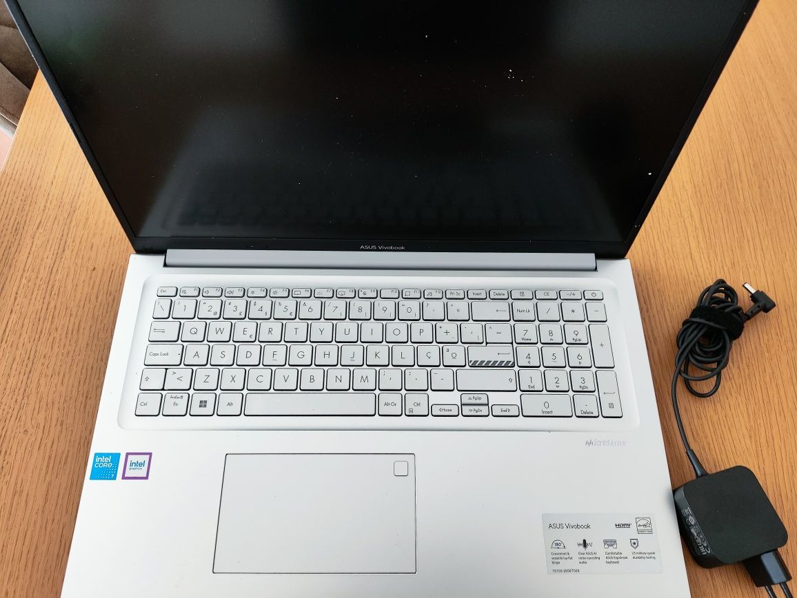Asus Vivobook 17