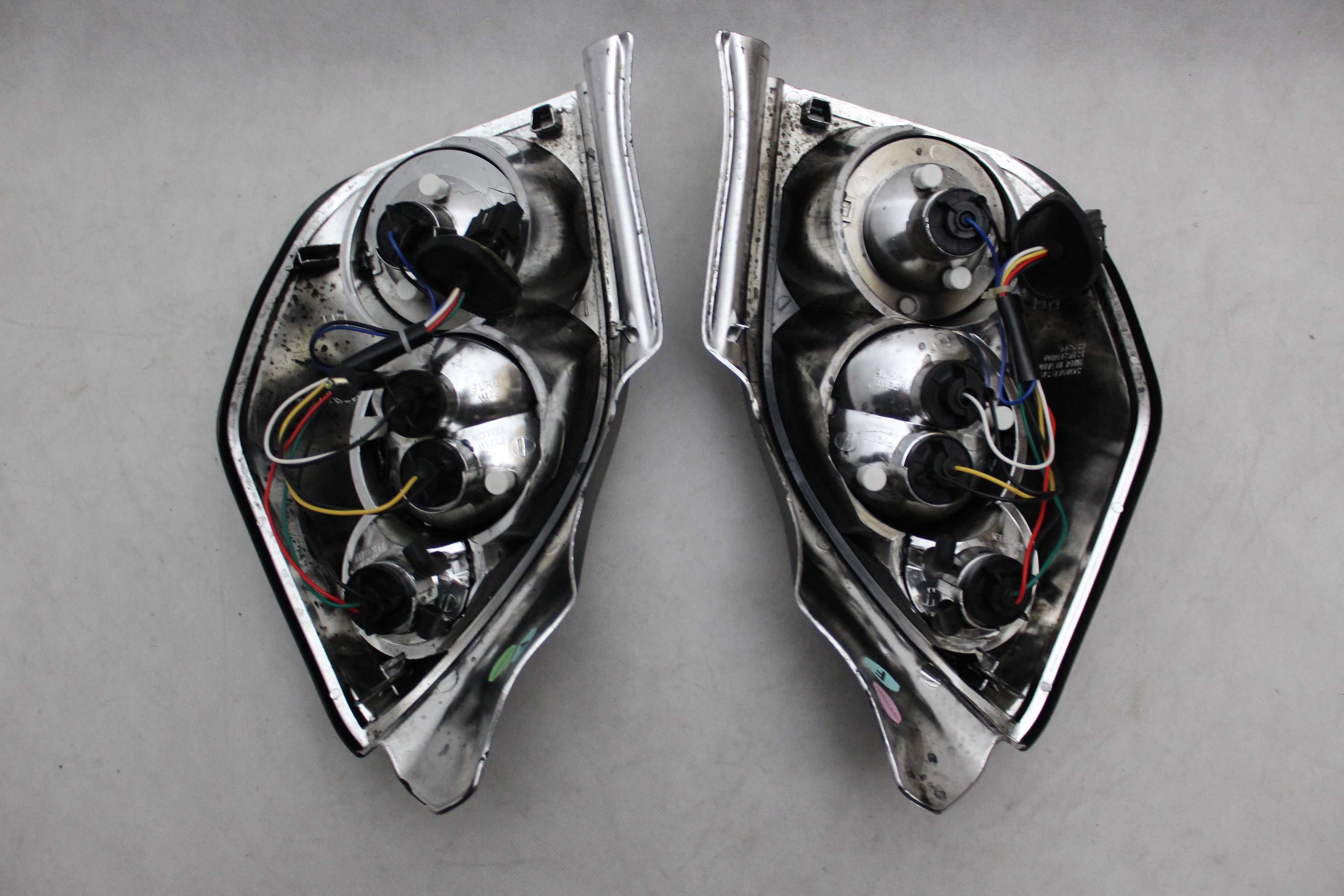 Lampy światła tył tylne Ciotroen C2 03-09 TUNING BLACK TUNING NOWE!
