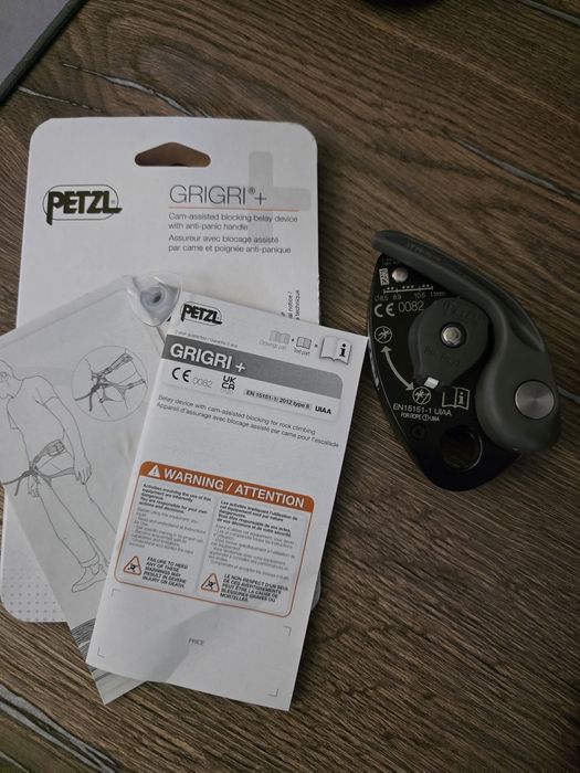 Zestaw Petzl Grigri+ oraz karabinek Freino