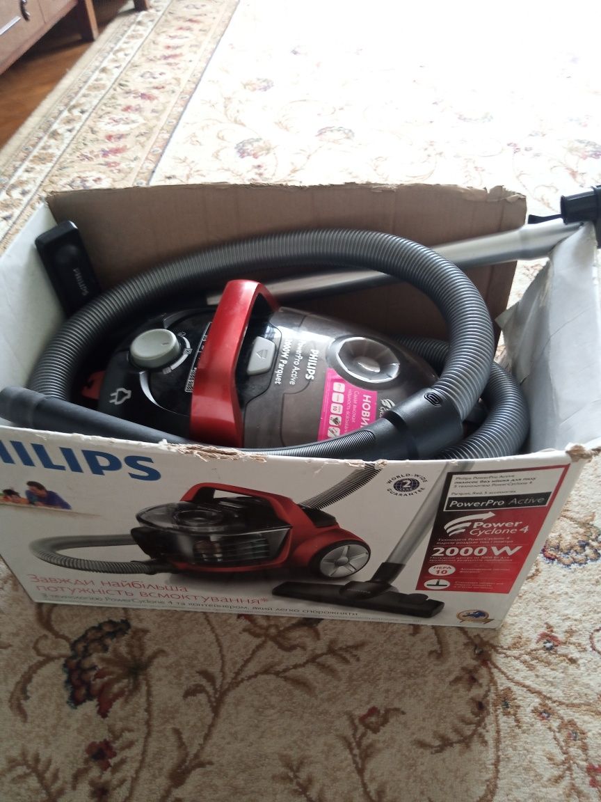 Пилосос PHIILIPS power Ciclone 4