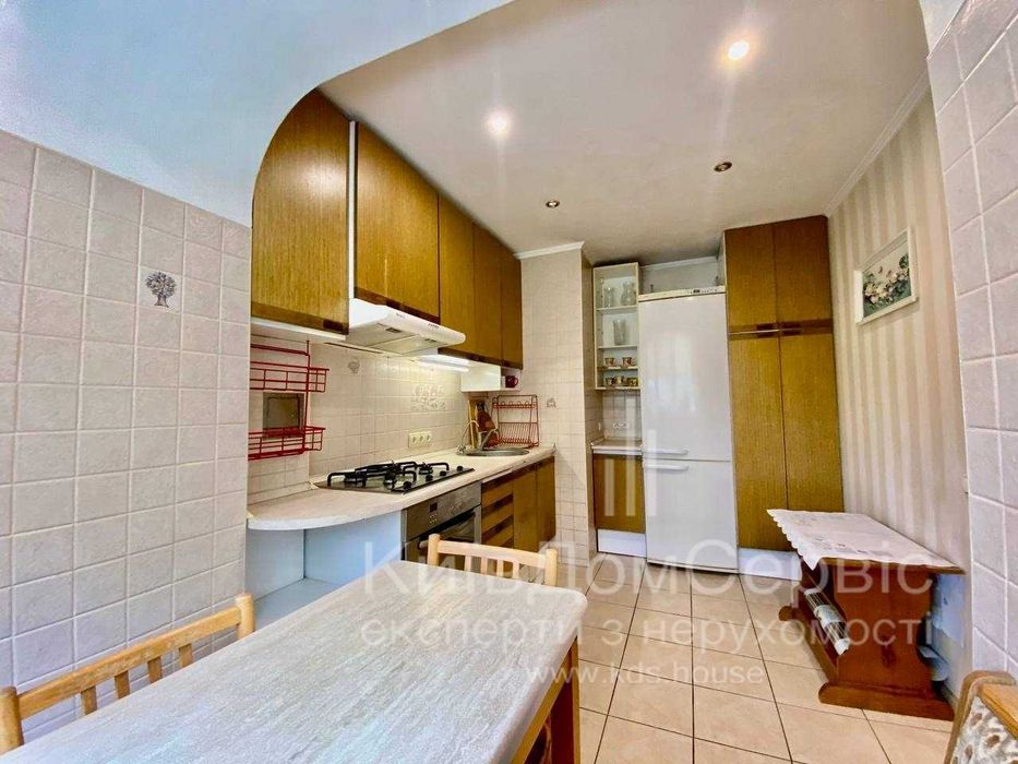 Оренда Предславинська 14 метро Палац Україна Велика