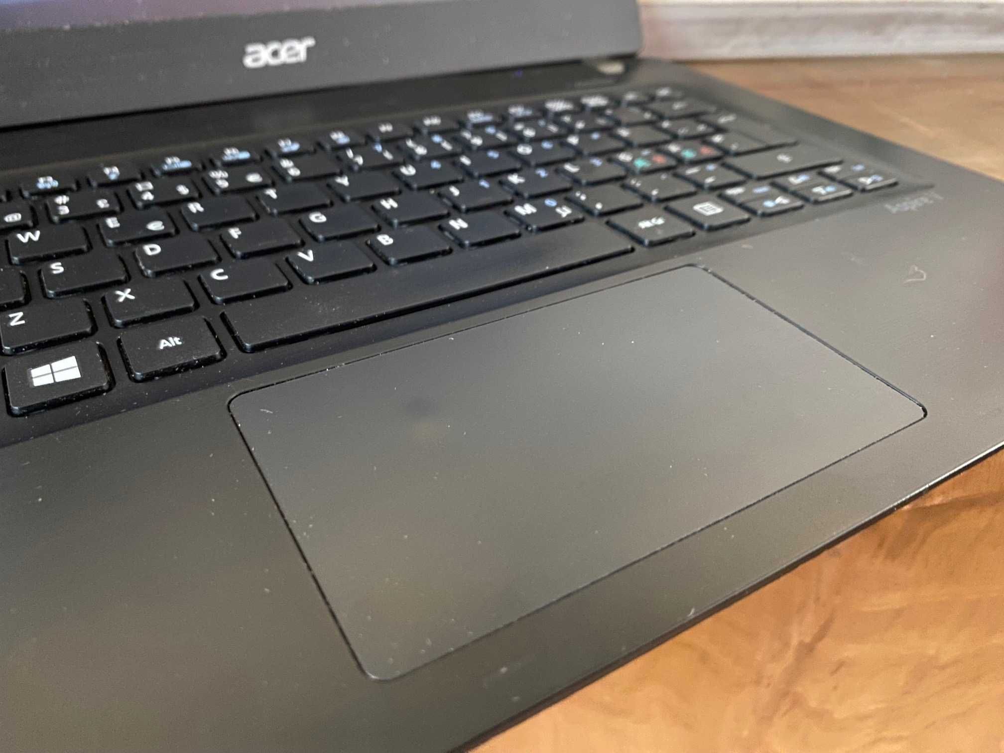 Poręczny Acer Aspire V3-371