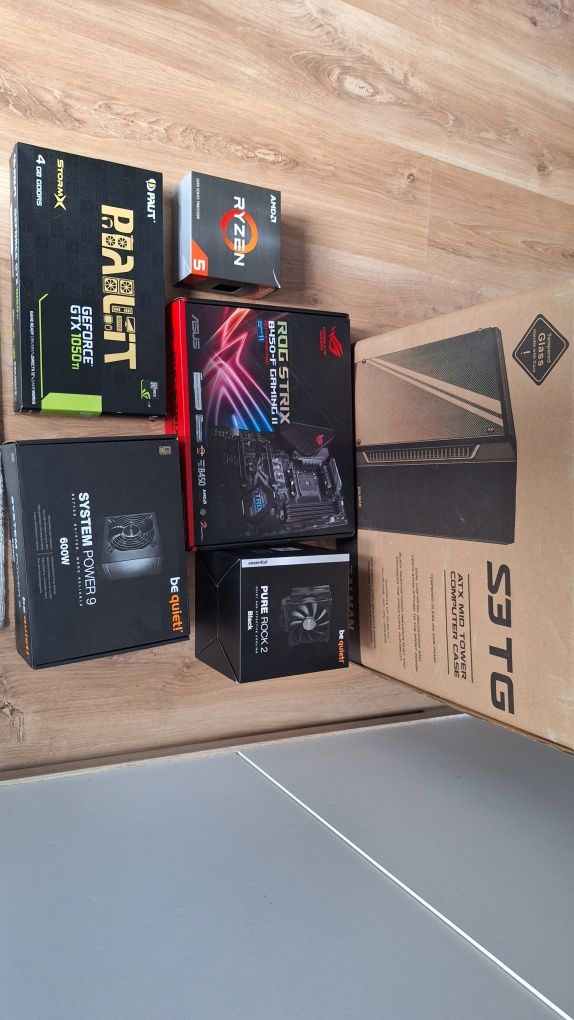 2 Monitory i Komputer Gaming Razer 5 5600X GTX 1050Ti 4GB