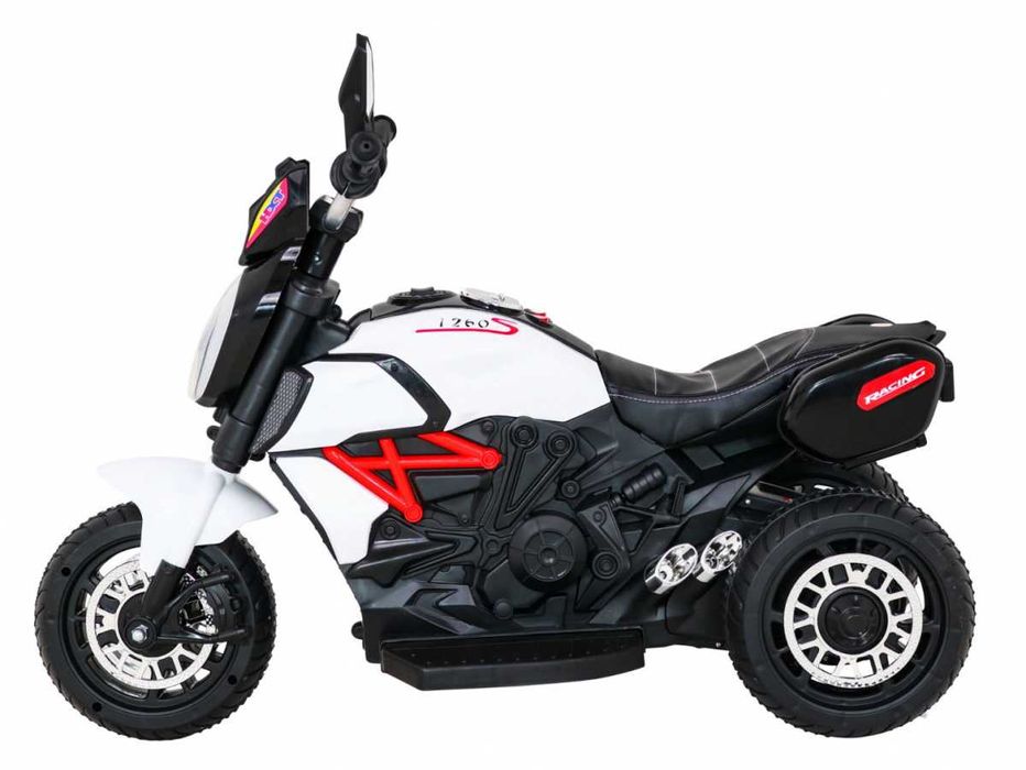 Autko motor MOTOREK FAST TOURIST na akumulator trójkołowy dla dzieci