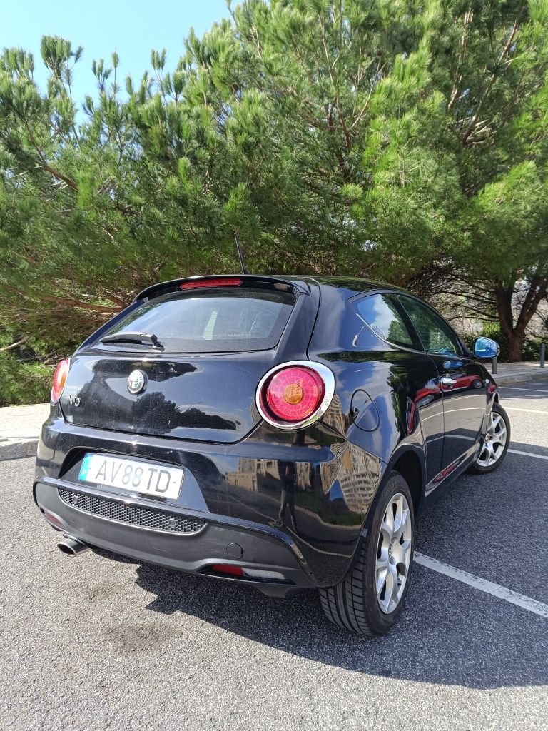 Alfa Romeo Mito 1.3 Multi-Jet "Distintive Exclusive"
