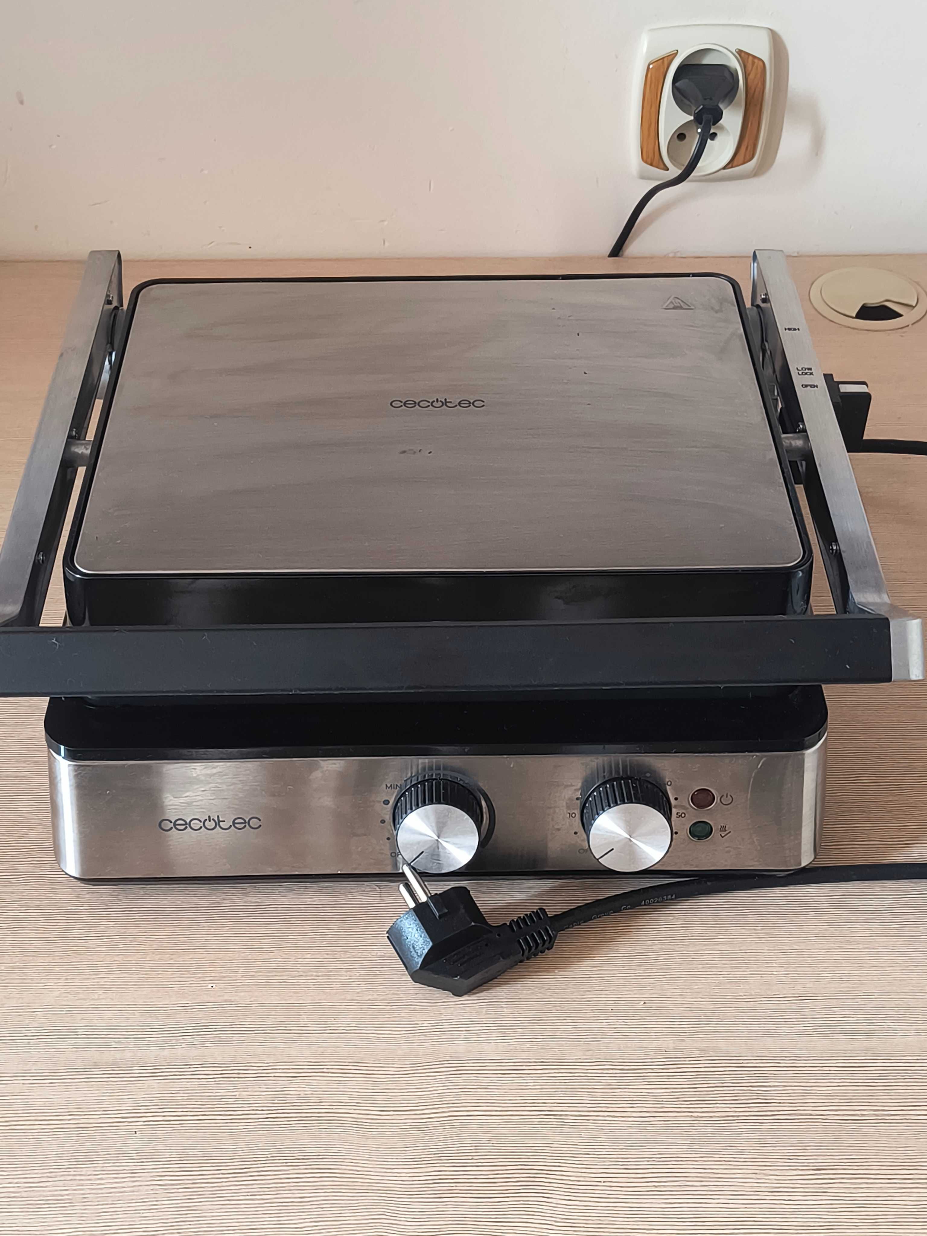 Grill elektryczny Cecotec Rock'nGrill Blaze