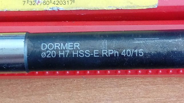 Rozwiertaki maszynowe fi20, fi10 H7 HSS-E Walter Dormer