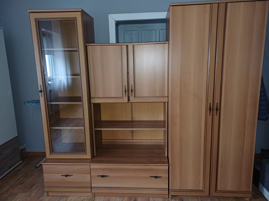 Meble brązowe meblościanka