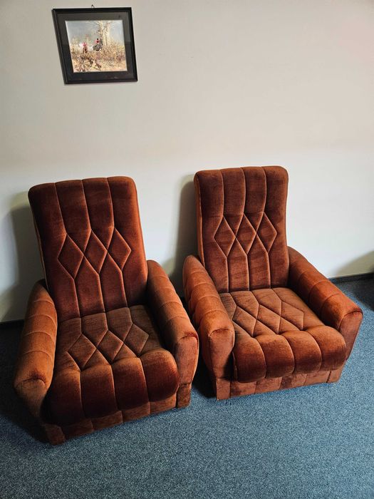 Zestaw wypoczynkowy kanapa+2 fotele+pufa