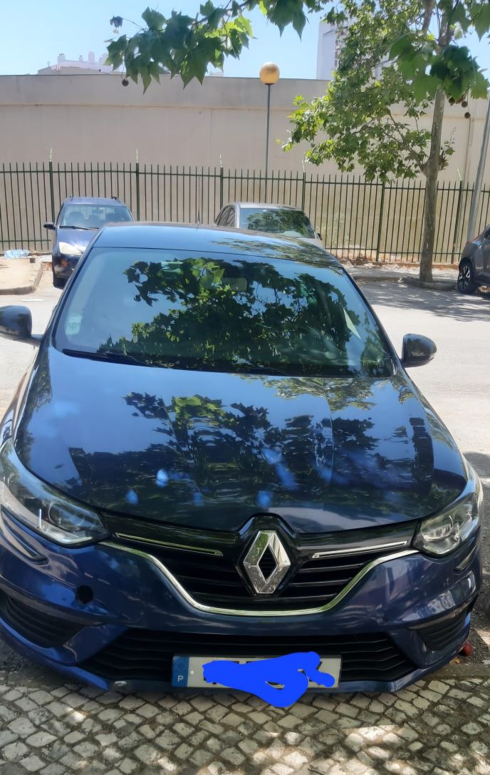 Vendo Renault Mégane
Matrícula 12/2019
Tipo de combustí