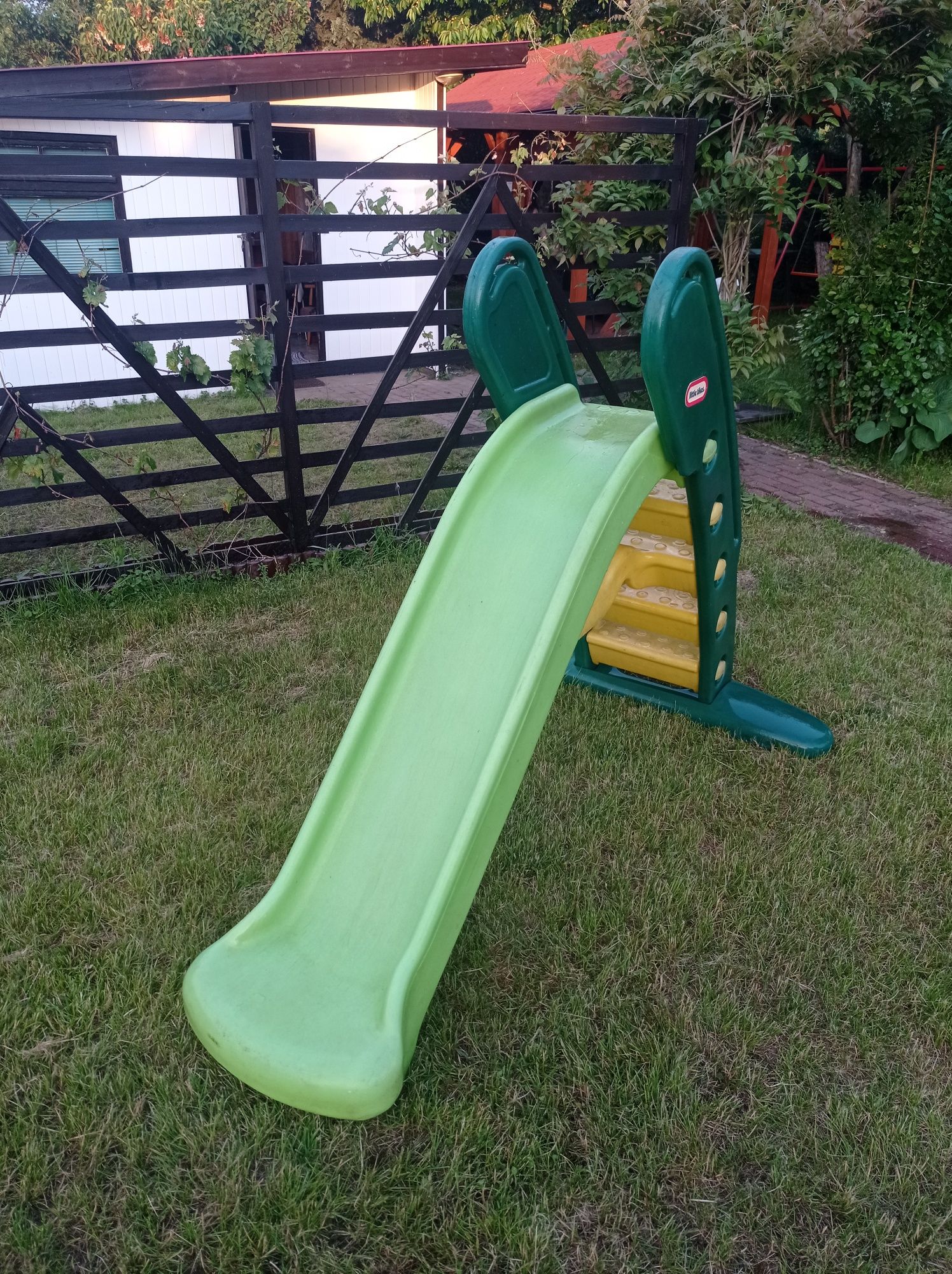 Zjeżdżalnia Little Tikes Duża dla dzieci